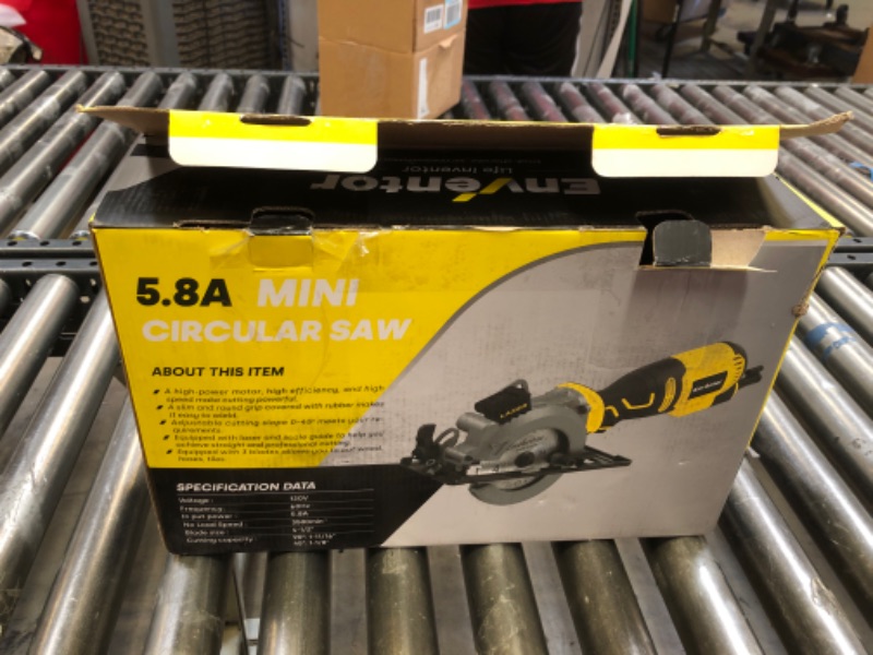 Photo 2 of Mini Circular Saw, ENVENTOR 5.8A Electric Circular Saw Corded with 6 Saw Blades 4-1/2", Laser Guide, 3500RPM, Max Cutting Depth 1-11/16"(90°), 1-1/8"(45°), Compact Hand Saw for Soft Metal, Wood, Tile 5.8a Mini Circular Saw
++DIRTY++