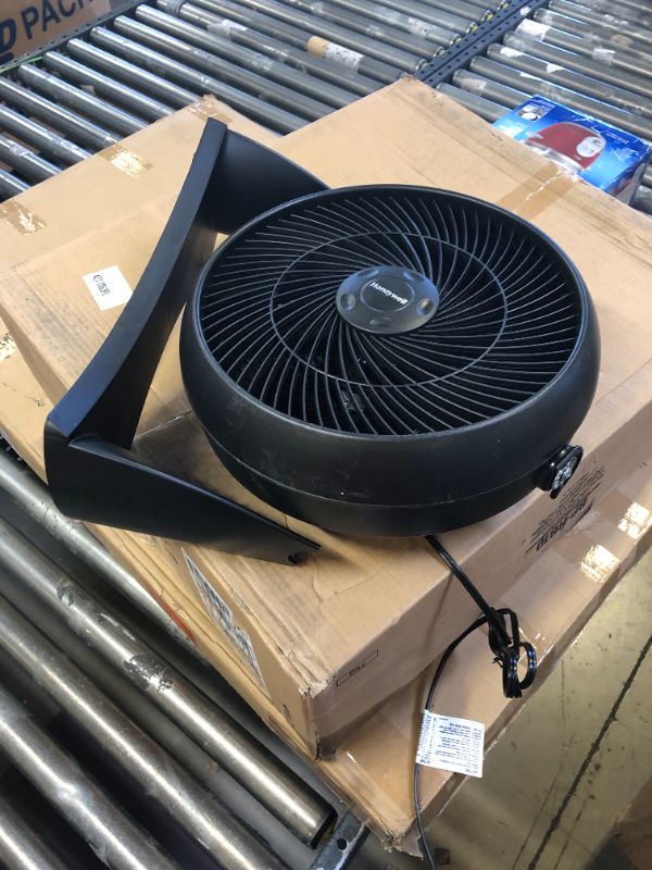 Photo 2 of 12 in. 3 Speed Whole Room Circulator Floor Fan