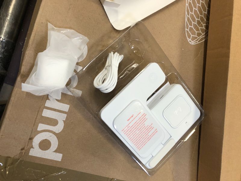 Photo 1 of Charging Station, Wireless Charger Stand 3 in 1, Fast Wireless Charging Station for iPhone 14/13/12/11/Pro/Max/Plus/XS/XR/X/8, Apple Watch 8/7/6/5/4/3/2/SE & AirPods(White)
