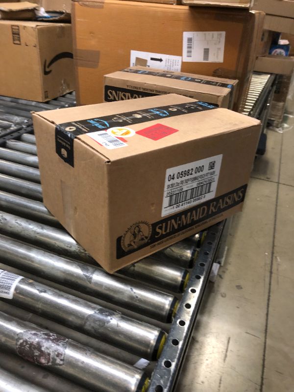 Photo 3 of Sun-Maid Tropical Punch Fruity Raisin Snacks - (200 Pack) 1.33 oz Pouches - Tropical Punch Raisins - Dried Fruit Snack for Lunches and Snacks Tropical Punch 1.33 Ounce (Pack of 200)