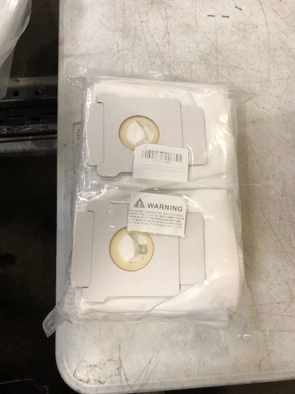 Photo 1 of 14 Pack i7 Vacuum Bags Compatible with iRobot Roomba Bags i & s & j Series, Replacement for iRobot Roomba i1+ i3+(3550) i4+ i6+ i7+ i7Plus j7+(7550) i8+ s9+ Vacuum with Automatic Dirt Disposal Bags
