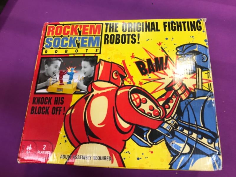 Photo 2 of Mattel Games Rock 'Em Sock 'Em Robots Kids Game, Fighting Robots with Red Rocker & Blue Bomber, Knock His Block Off [Amazon Exclusive] Frustration Free