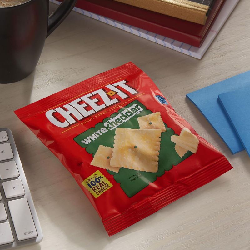 Photo 1 of 12pcs---Cheez-It Cheese Crackers, Baked Snack Crackers, Lunch Snacks, White Cheddar 
