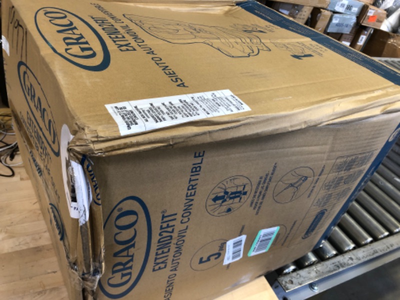 Photo 1 of Graco Extend2Fit Convertible Car Seat | Ride Rear Facing Longer with Extend2Fit, Redmond 2-in-1 Redmond