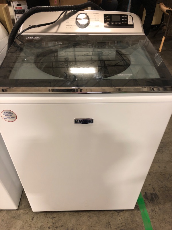 Photo 4 of Maytag Smart Capable 5.2-cu ft High Efficiency Agitator Smart Top-Load Washer (White) ENERGY STAR
