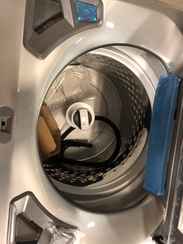 Photo 2 of Whirlpool Smart Capable w/Load and Go 5.3-cu ft High Efficiency Impeller and Agitator Smart Top-Load Washer (Chrome Shadow) ENERGY STAR
