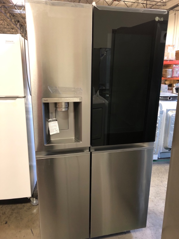 Photo 5 of LG InstaView Craft Ice 27.1-cu ft Smart Side-by-Side Refrigerator with Dual Ice Maker (Printproof Stainless Steel) ENERGY STAR
