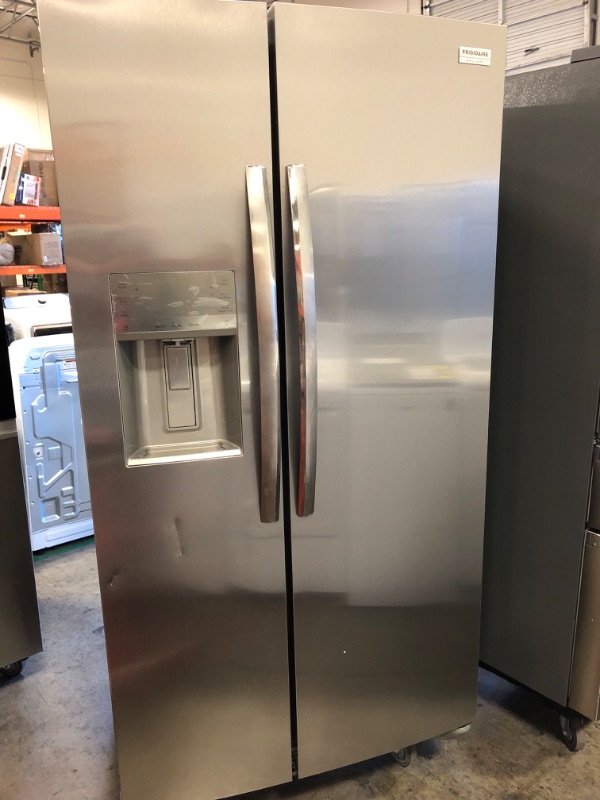 Photo 5 of Frigidaire Gallery 25.6-cu ft Side-by-Side Refrigerator with Ice Maker (Fingerprint Resistant Stainless Steel) ENERGY STAR
