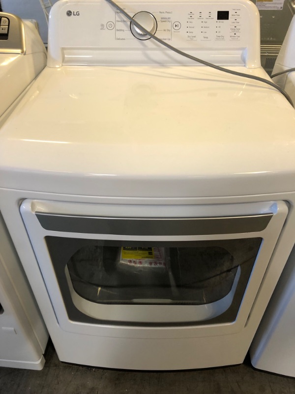 Photo 5 of LG 7.3-cu ft Side Swing DoorGas Dryer (White) ENERGY STAR

