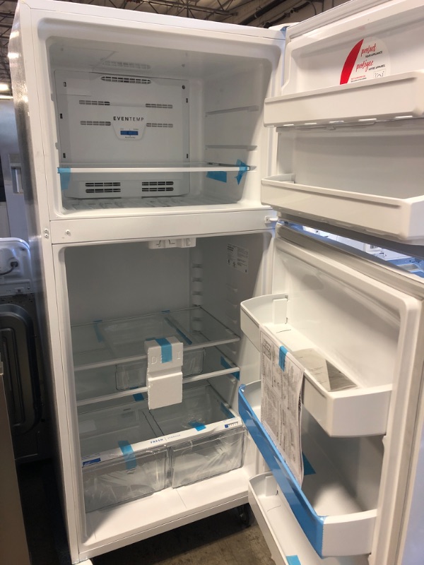 Photo 3 of Frigidaire Garage-Ready 18.3-cu ft Top-Freezer Refrigerator (White)
