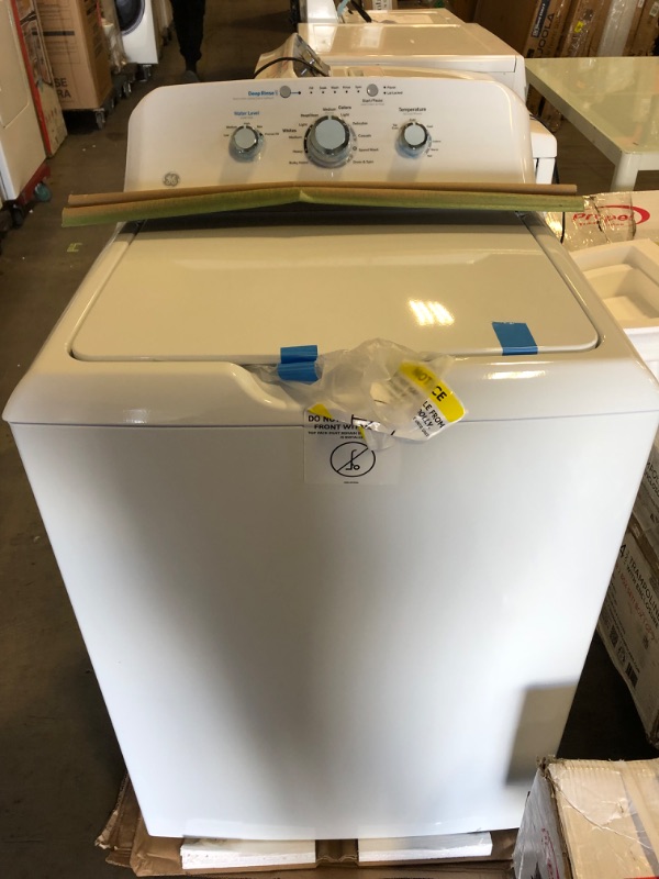 Photo 3 of GE 4.2-cu ft Agitator Top-Load Washer (White)
