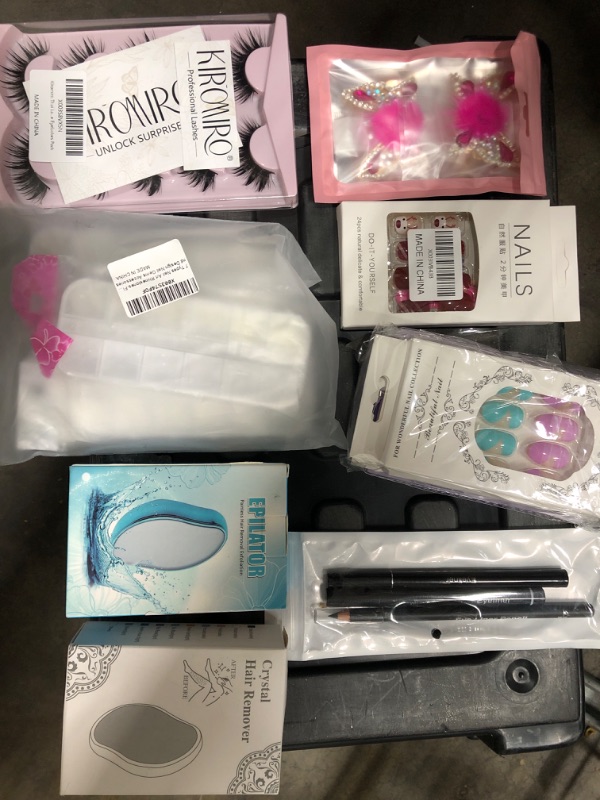 Photo 1 of 8 Women's Accessory Bundle