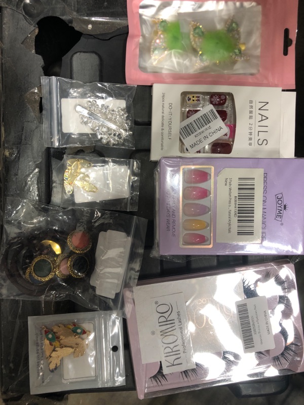 Photo 1 of 8 Women's Accessory Bundle