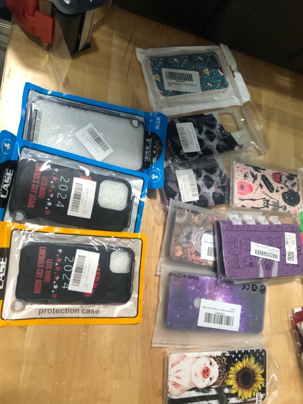 Photo 2 of 11 PACK RANDOM IPHONE CASES 