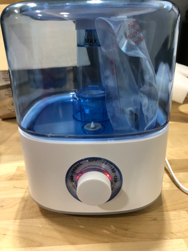 Photo 2 of ***TESTED/ POWERS ON***2.5L Small Humidifier,Cool Mist Ultrasonic Humidifiers for Bedroom