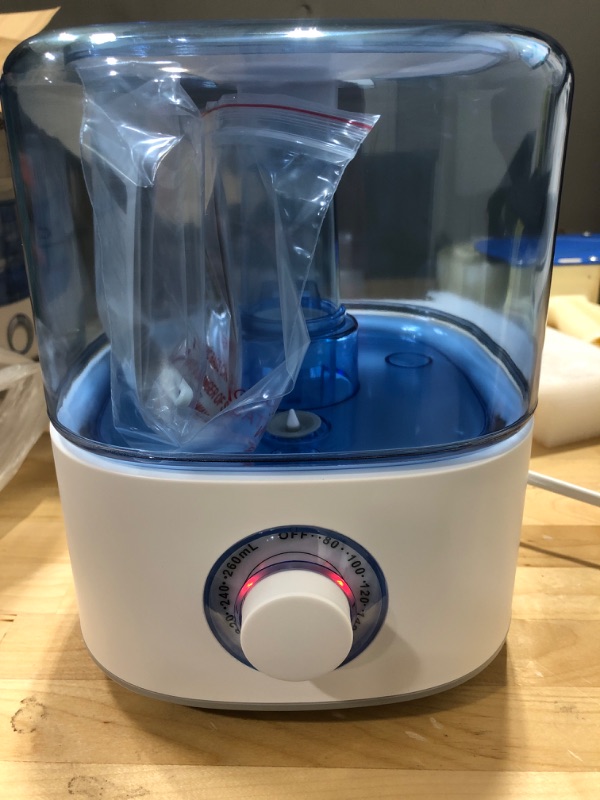 Photo 2 of ***TESTED/ POWERS ON***2.5L Small Humidifier,Cool Mist Ultrasonic Humidifiers for Bedroom