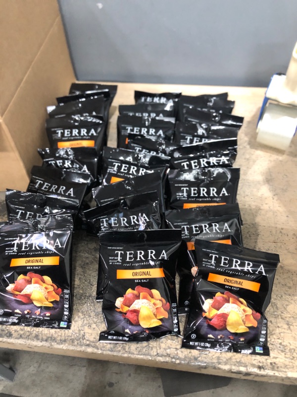 Photo 2 of ( Expired 23 jun 2023 ) Terra Vegetable Chips with Sea Salt, Original, 1 oz (Pack of 24)
