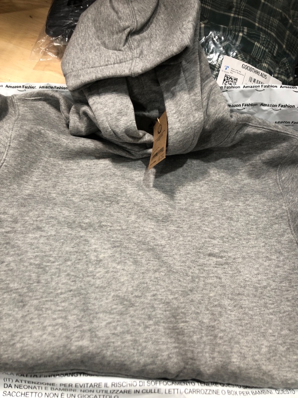 Photo 2 of AMAZON SWEATER WITH HOODIE GREY XS