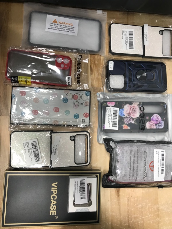 Photo 1 of 9PK OF ASSORTED PHONE CASES AND APPLE WATCH ACCESSORIES 