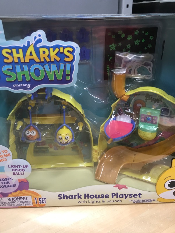 Photo 2 of Baby Shark's Big Show! Shark House Playset – Lights and Sounds Toddler Playset – Interactive Baby Shark Toy