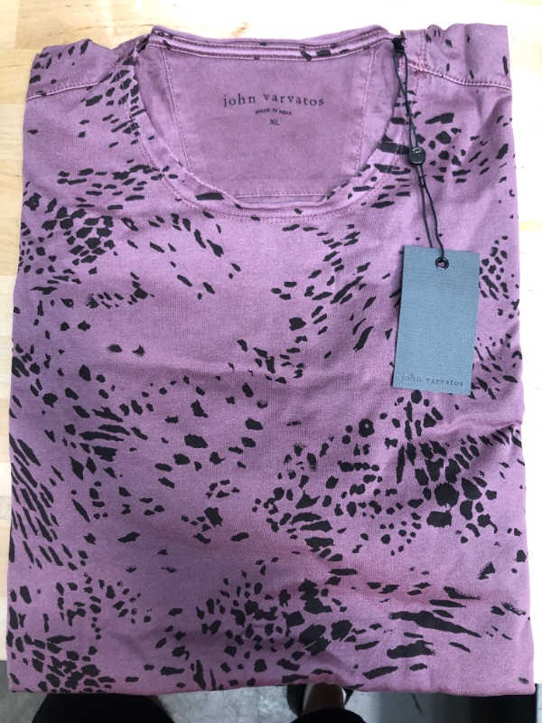 Photo 1 of Brand New John Varvatos Hester Swirling Cheetah Shirt

SIZE=XL