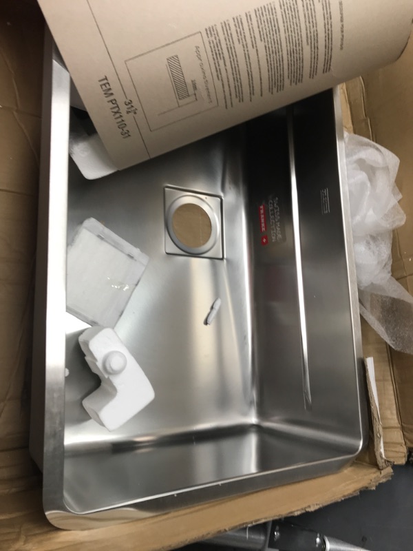 Photo 2 of *MINOR DAMAGE* Franke HFS3322-1 Vector 33.5" (33" Compatible) Dual Mount 1-Hole Single Bowl Kitchen Sink with Fast-in Installation System, Stainless Steel
