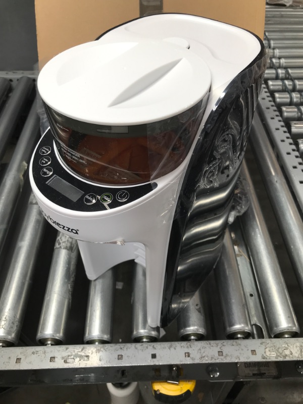 Photo 1 of Baby Brezza Formula Maker Pro Advanced Baby Formula Maker Dispenser