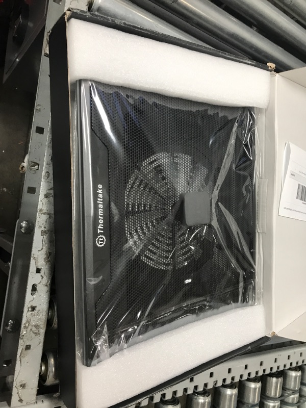 Photo 2 of Thermaltake Massive 20 RGB Steel Mesh Panel Single 200mm Fan 10"?19" Laptop Notebook Cooling Pad CL?N014?PL20SW?A