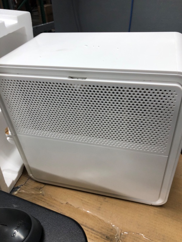 Photo 3 of 20 Pint Small Compressor Dehumidifiers for Home with Humidity Control, Auto Shut Off and Quiet for Bedroom, Bathroom, RV 1074 sq. Ft White