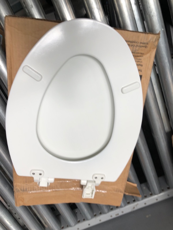 Photo 4 of **USED**
Mayfair 1847SLOW 000 Kendall Slow-Close, Removable Enameled Wood Toilet Seat That Will Never Loosen, 1 Pack ELONGATED - Premium Hinge, White White ELONGATED Toilet Seat