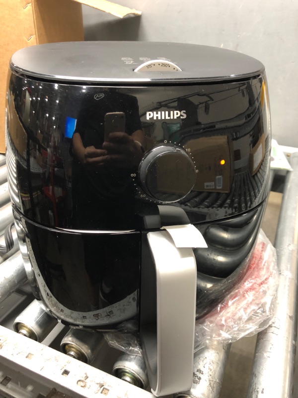Photo 2 of **TESTED LIKE NEW** Philips Premium Airfryer XXL with Fat Removal Technology, Black, HD9630/98 Black Air Fryer