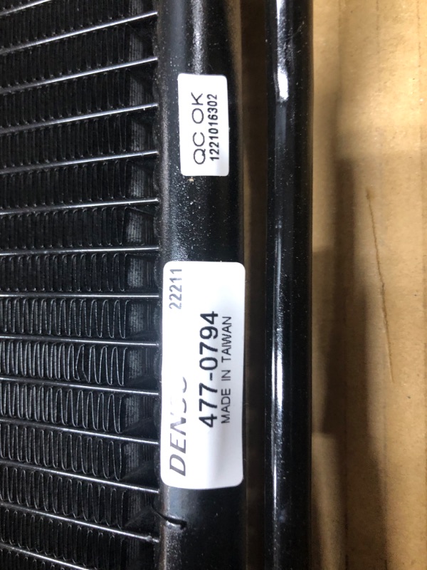 Photo 2 of Denso 477-0794 A/C Condenser