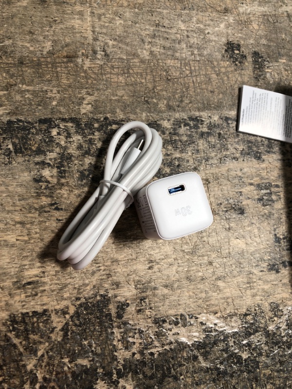 Photo 2 of 30W USB C Charger, Comix Foldable Fast Charger Adapter, Super Mini GaN Charger PD3.0 PPS Power Adapter Compatible with iPad Pro, MacBook Air, Galaxy S22/ S21, Pixel 6 Pro/6, 3.3ft USB C to USB C Cable