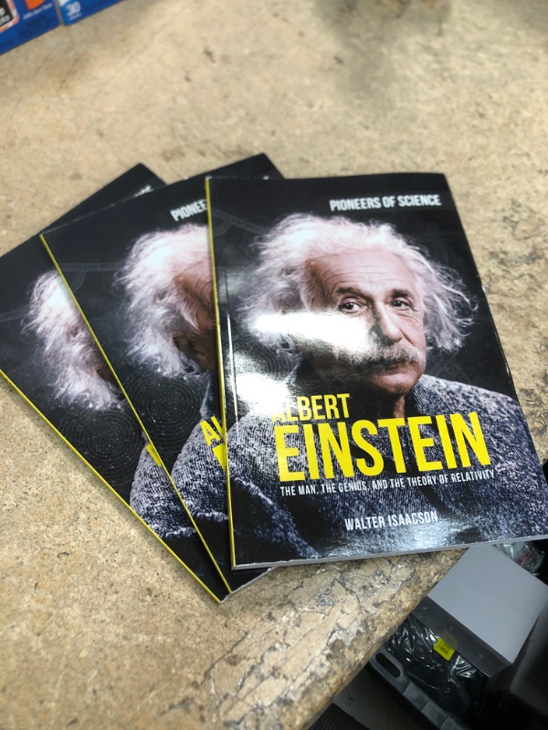 Photo 1 of 3 pack - Albert Einstein (Pioneers of Science) Paperback – July 15, 2021
