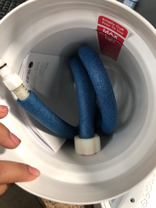 Photo 4 of **MISSING TUBE AND SLEEVE*** Aircast Cryo Cuff Cold Therapy Knee Solution - Blue - Large, Non Motorized, Gravity-fed System, 1count
