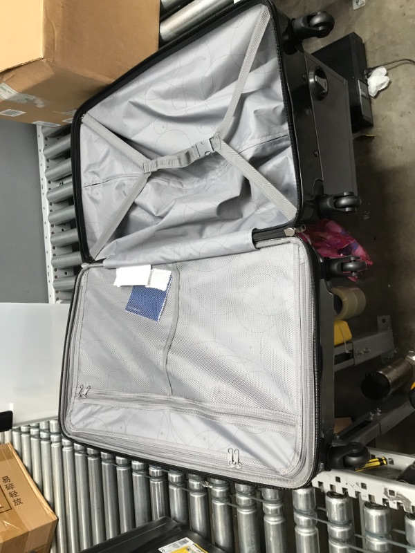 Photo 4 of **ALL PARTS FUNCTIONAL**
SAMSONITE 24" MEDIUM SPINNER
