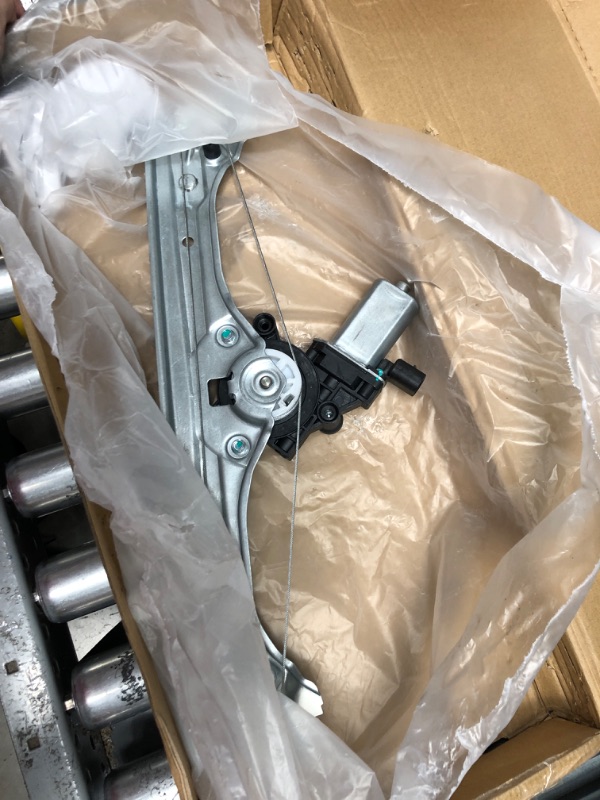 Photo 1 of Dorman 751-649 Front Passenger Side Power Window Motor and Regulator Assembly Compatible with Select Fiat Models