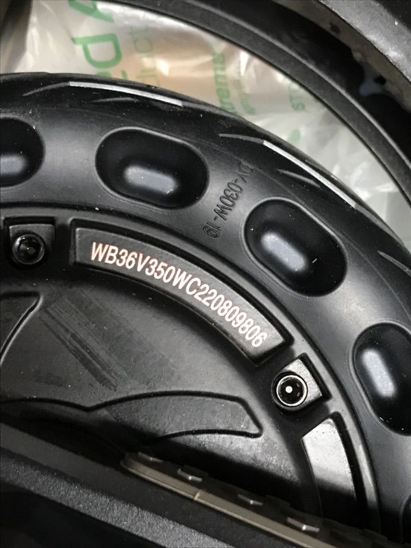 Photo 1 of **ACCLERATOR DOESN'T FUNCTION**
EVERCROSS Electric Scooter EV08S ,8'' Solid Tires, Folding Electric Scooter for Adult , Max Speed 15MPH, 12-15 Miles Rang