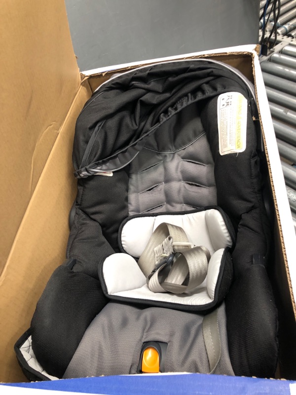 Photo 2 of Chicco KeyFit 30 Infant Car Seat, Orion 07/26