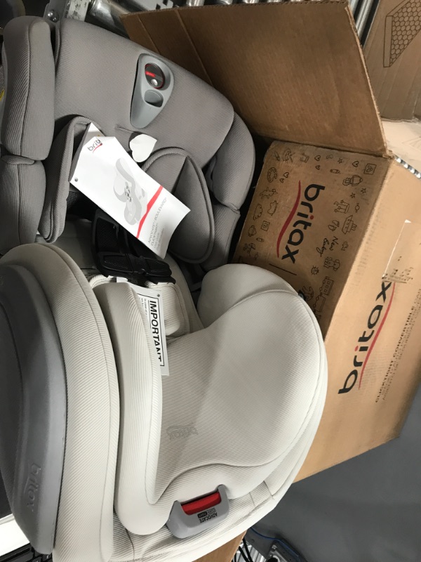 Photo 3 of Britax Advocate Clicktight Convertible Car Seat, Gray Ombre SafeWash Gray Ombre Advocate