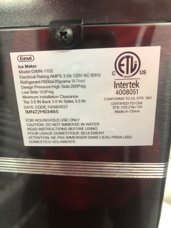 Photo 1 of Frigidaire 26 Lbs per day Portable Compact Maker, Ice Making Machine, Black Stainless
