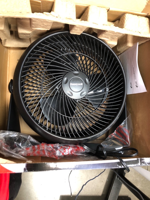 Photo 2 of 12 in. 3 Speed Whole Room Circulator Floor Fan