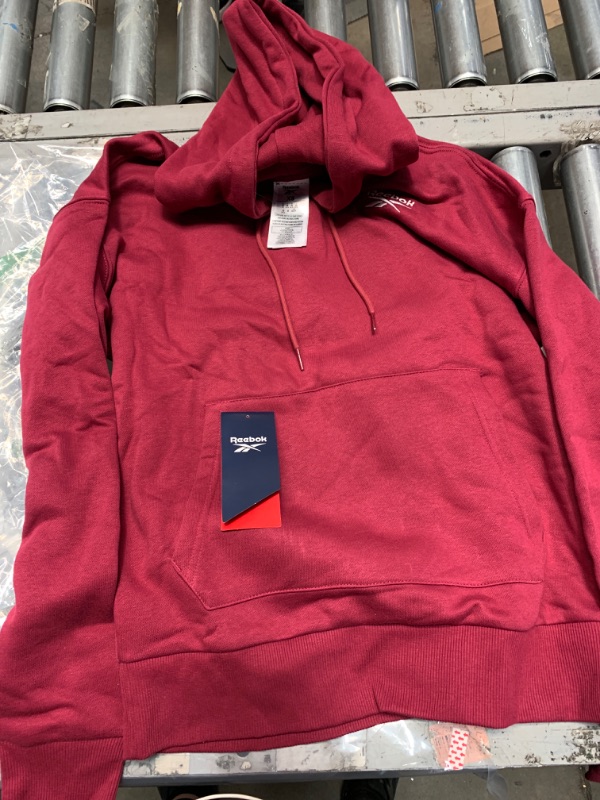 Photo 1 of Reebok Men's Identity Left Chest Sweatshirt (size XSmall) Fleece Hoody
((return item - Like new))
