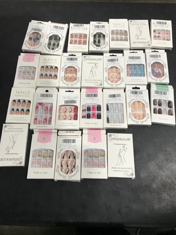 Photo 1 of 25 PACK OF PRESS ON NAILS 