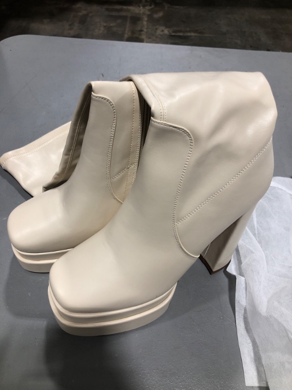 Photo 1 of BEIGE/WHITE BOOTS SIZE 11