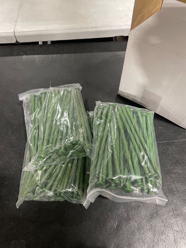 Photo 1 of 250 Pcs 8 Inch Plastic Landscape Edging Stakes Nails Spiral Nylon Anchoring Spikes Garden Ground Lawn Artificial Turf Nails for Paver Edging Weed Barriers Tent Accessories Construction (Green)