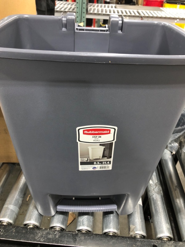 Photo 2 of Rubbermaid Step-On Trash Can with Lid, 8.25-Gallon, Gray, Easy Clean Wastebasket for Home/Kitchen/Bedroom/Office
