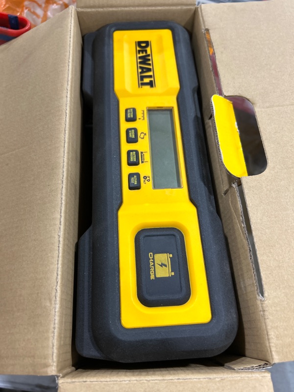 Photo 2 of DEWALT DXAEC100 DXAEC100 Professional 30-Amp Battery Charger and 3-Amp Maintainer with 100-Amp Engine Start, Yellow