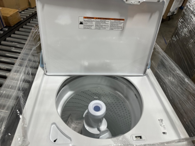 Photo 3 of Whirlpool 3.5-cu ft High Efficiency Agitator Top-Load Washer (White)
