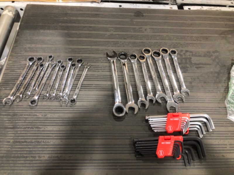 Photo 1 of 21 piece tool, set, VCT tools 19 wrenches, 2 L keys